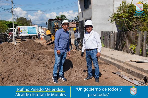 ALCALDE RUFINO PINEDO SUPERVISA DE MANERA PERMANENTE AVANCE DE OBRA MEJORAMIENTO DE CONEXIONES DOMICILIARIAS DE AGUA POTABLE Y DESAGUE DE LOS JIRONES INCLÁN, COMANDANTE CHIRINOS, BOLOGNESI Y SAN PEDRO.